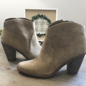 DOLCE VITA taupe booties. Never worn. Sz 11